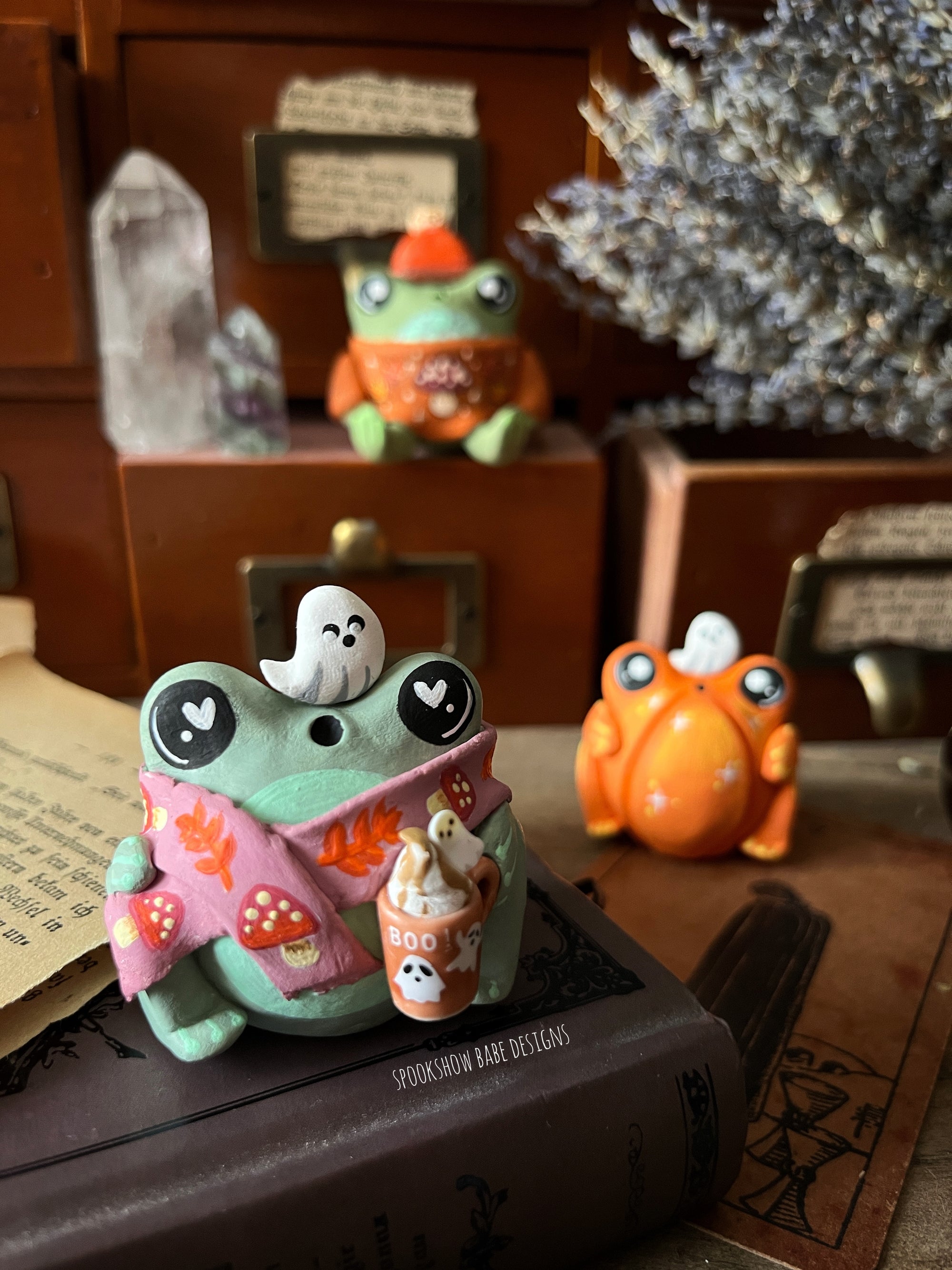 Pumpkin Spice Frog in Scarf