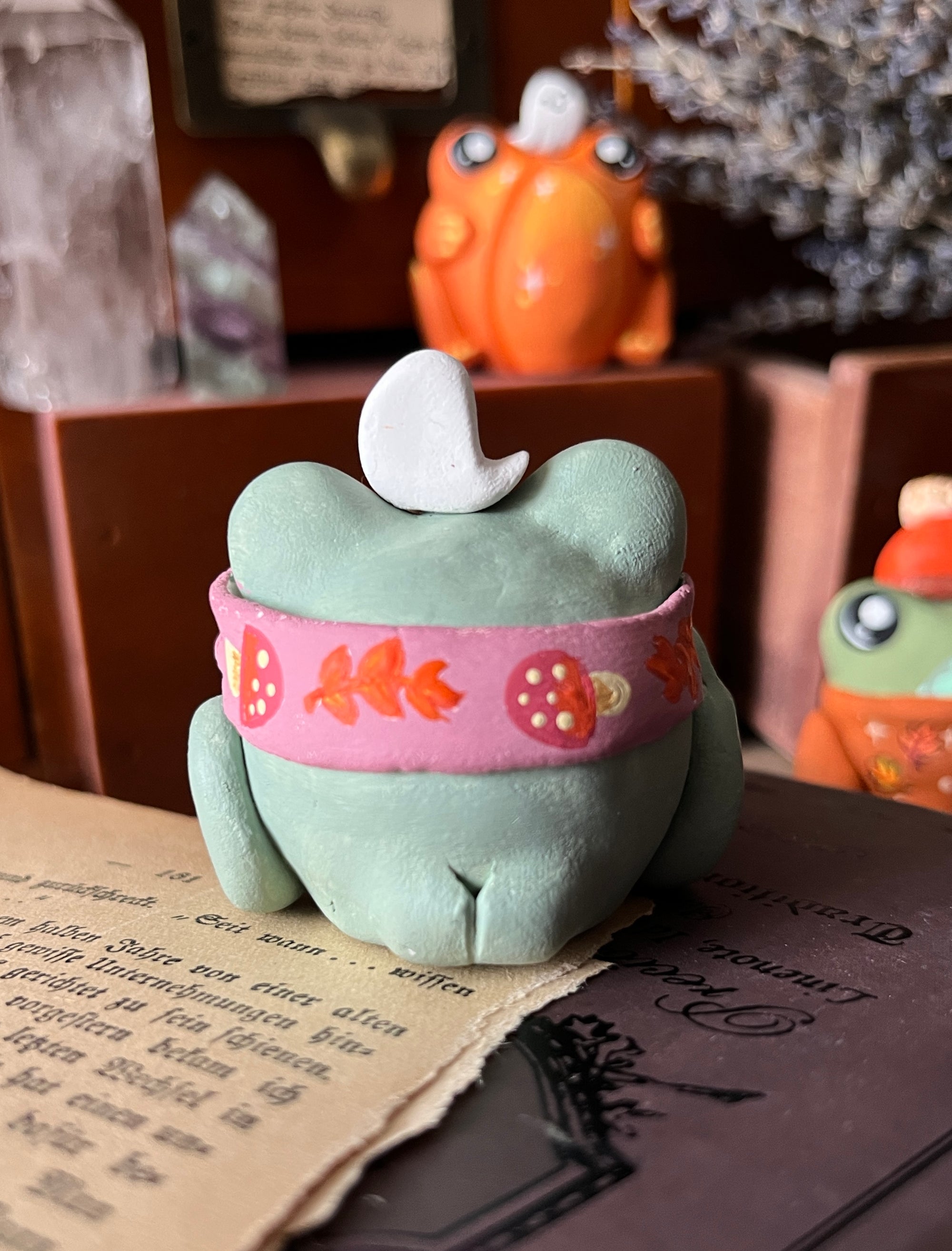 Pumpkin Spice Frog in Scarf