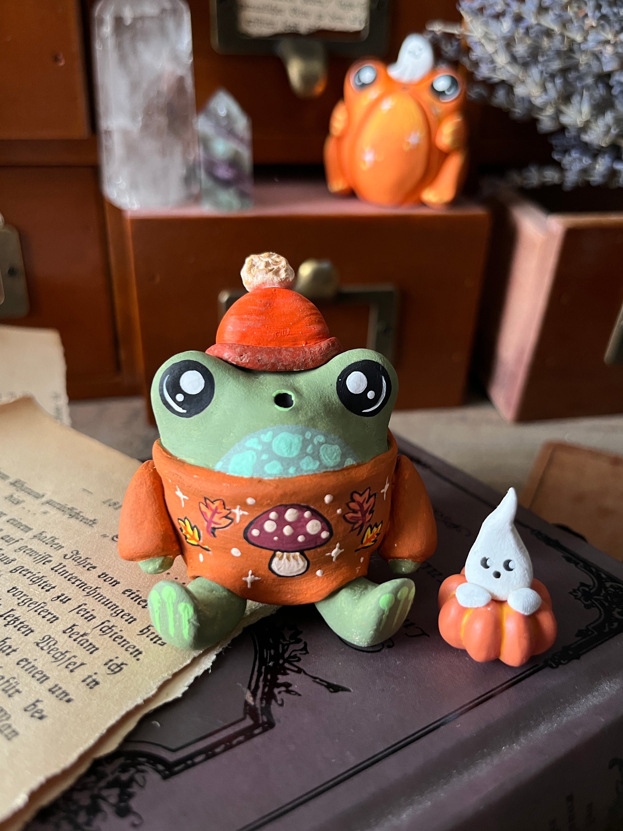 Sweater Weather Frog with Pumpkin
