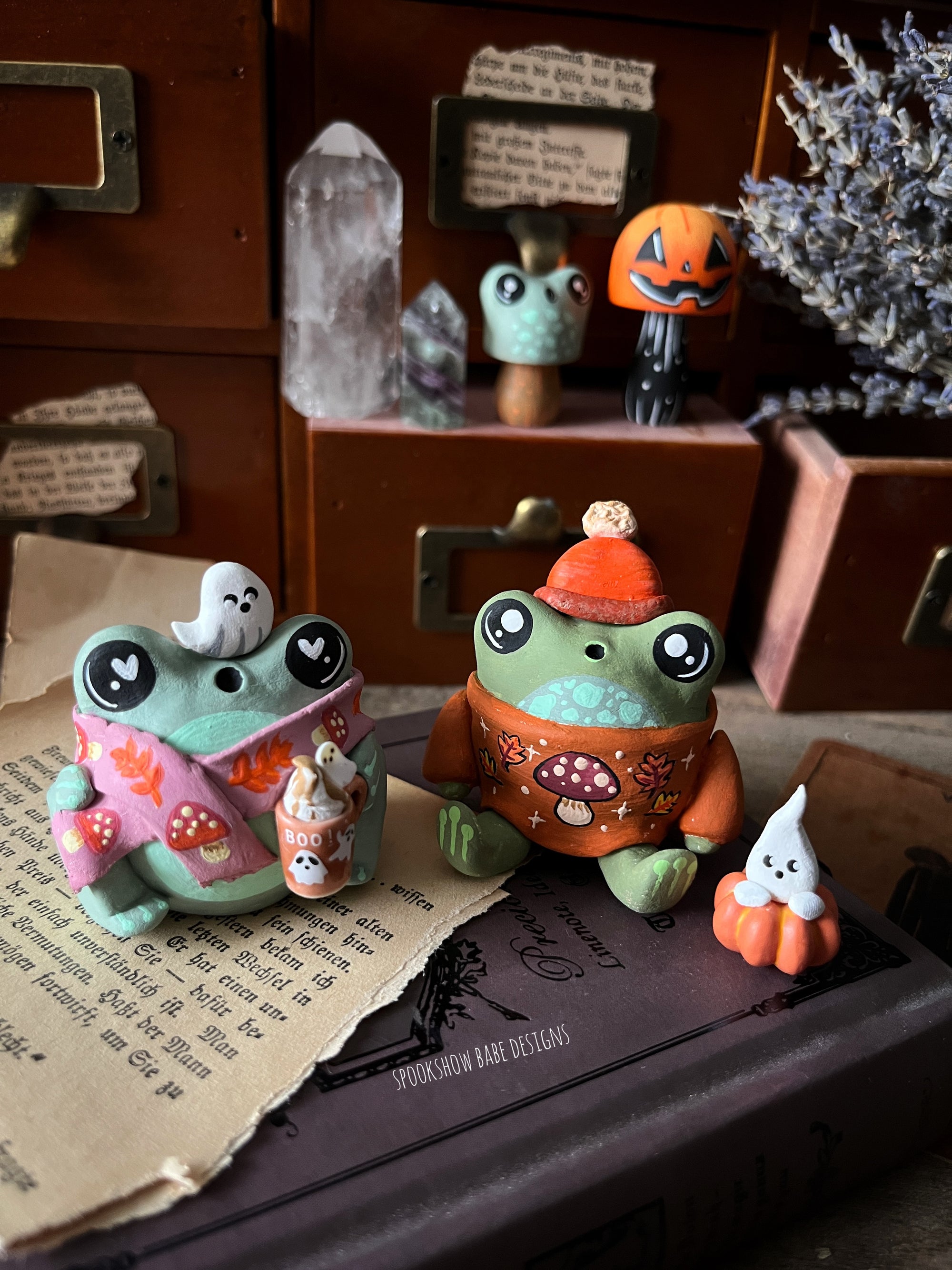 Sweater Weather Frog with Pumpkin