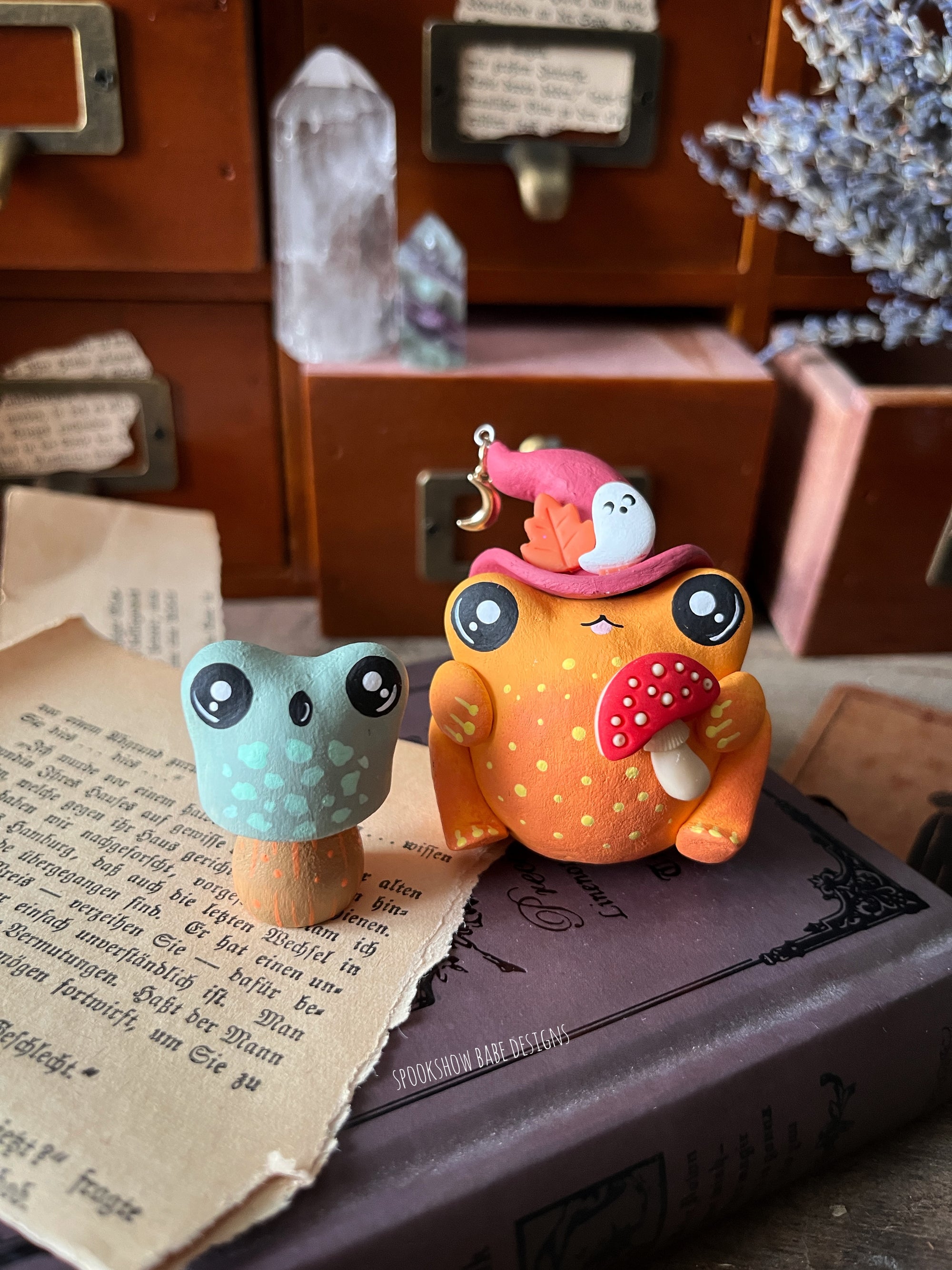 Witchy Halloween Shroomie & Familiar