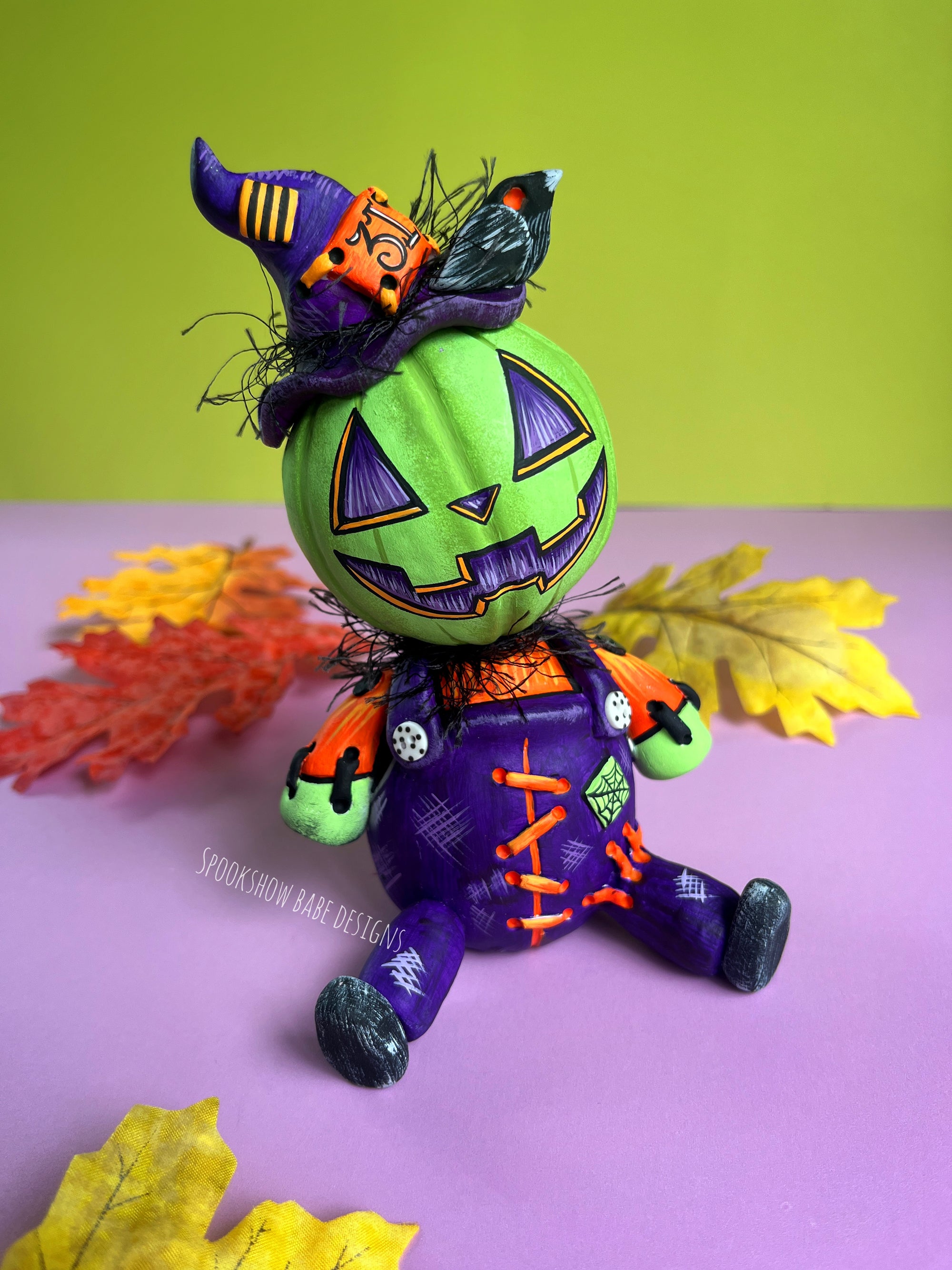 Green Jack o Lantern Scarecrow