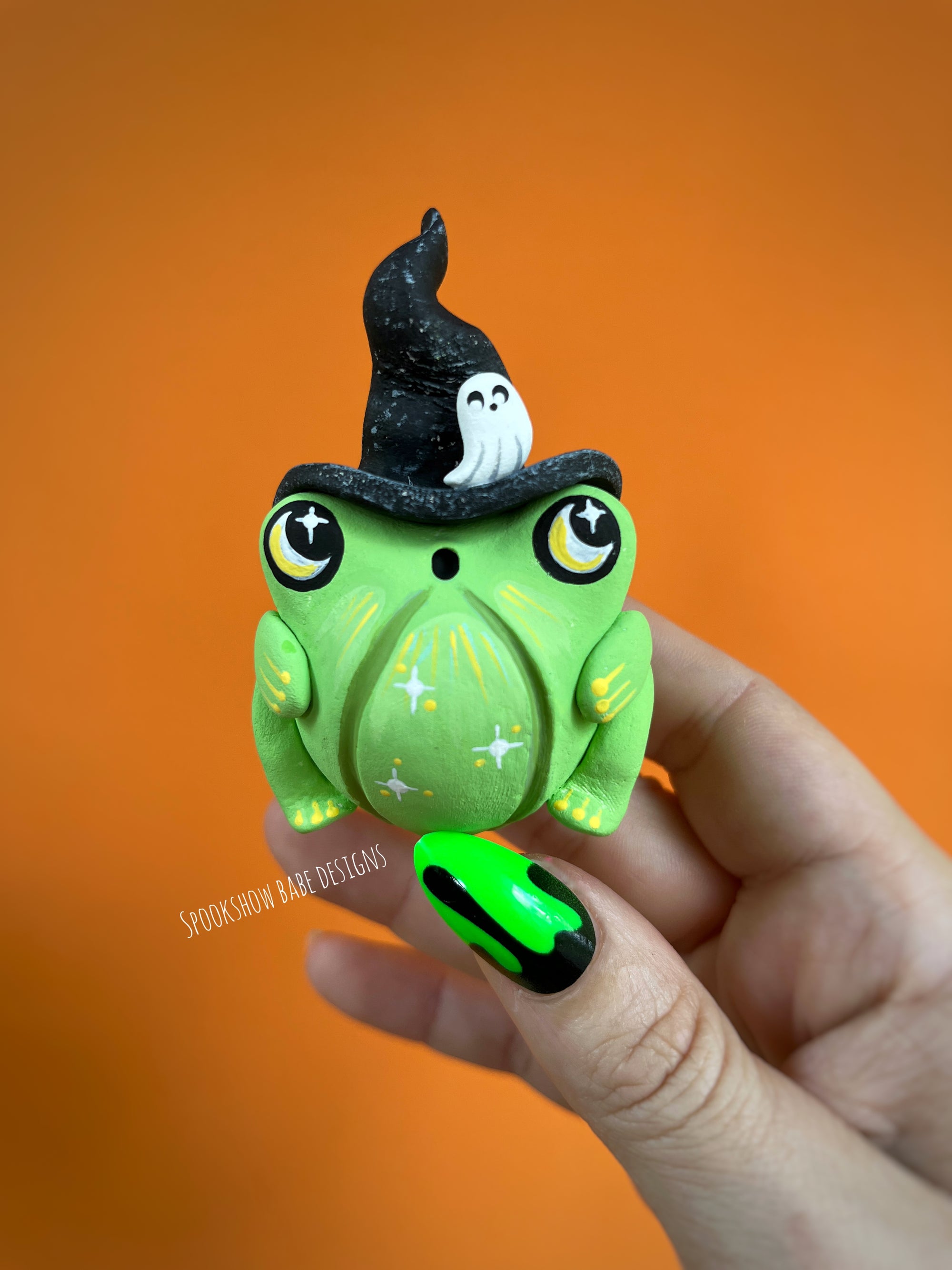 Witchy Pumpkin Frog Companion green version