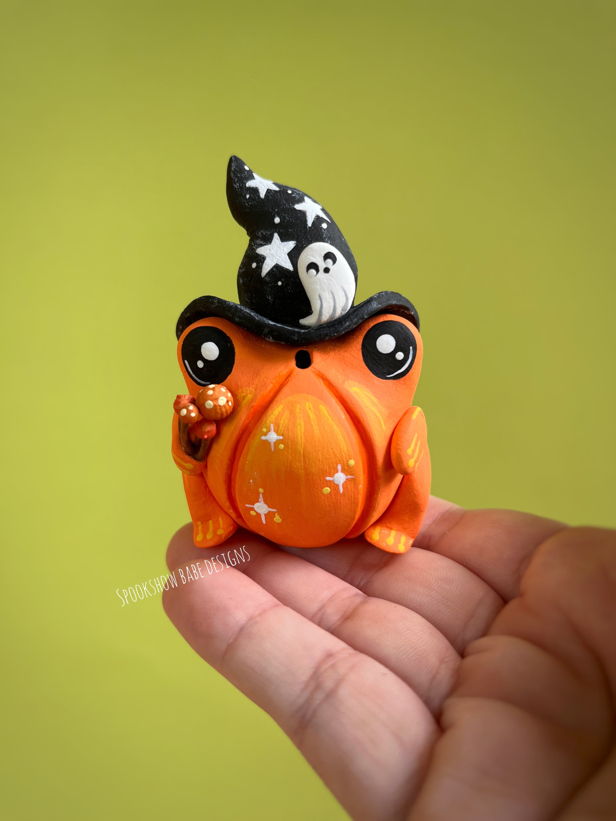 Witchy Pumpkin Frog Companion