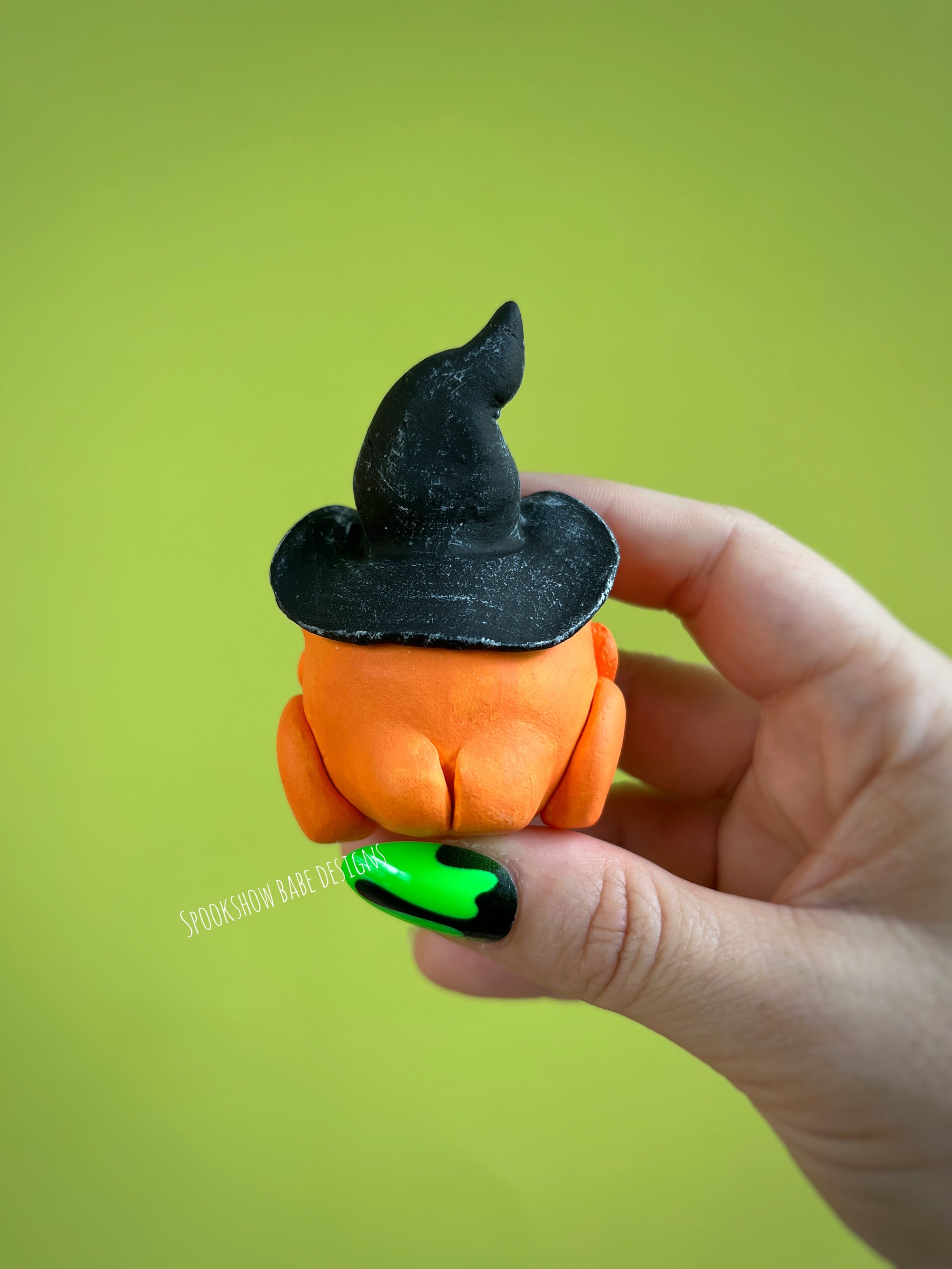 Witchy Pumpkin Frog Companion